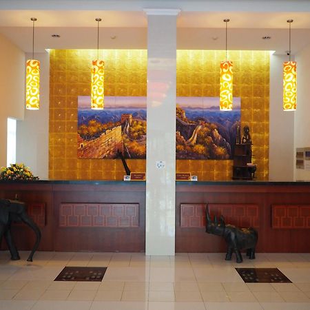 Soluxe Club International Hotel Найроби Экстерьер фото